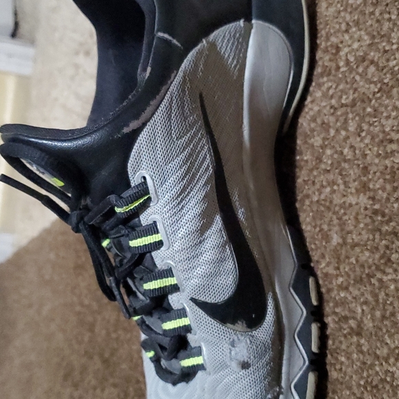 Nike shoes - Picture 4 of 7